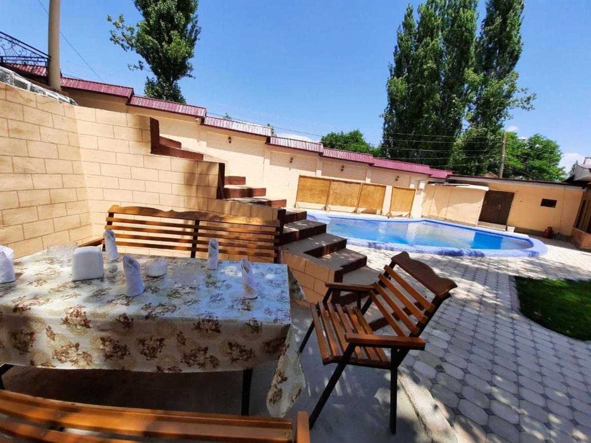 Hotel Зона Отдых Apachi В Горах Чимган Esterno foto