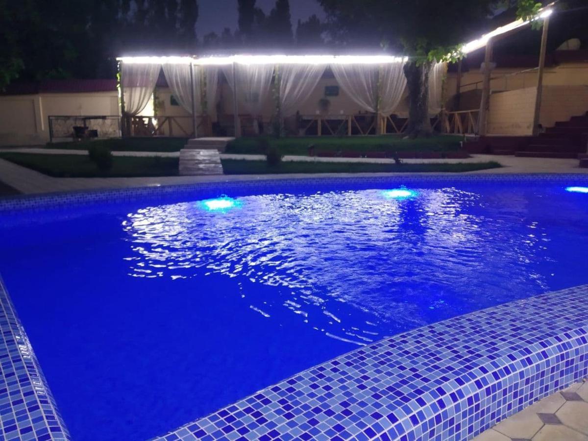 Hotel Зона Отдых Apachi В Горах Чимган Esterno foto