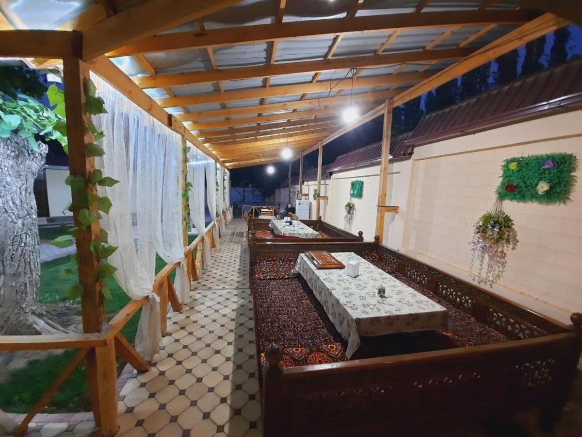 Hotel Зона Отдых Apachi В Горах Чимган Esterno foto