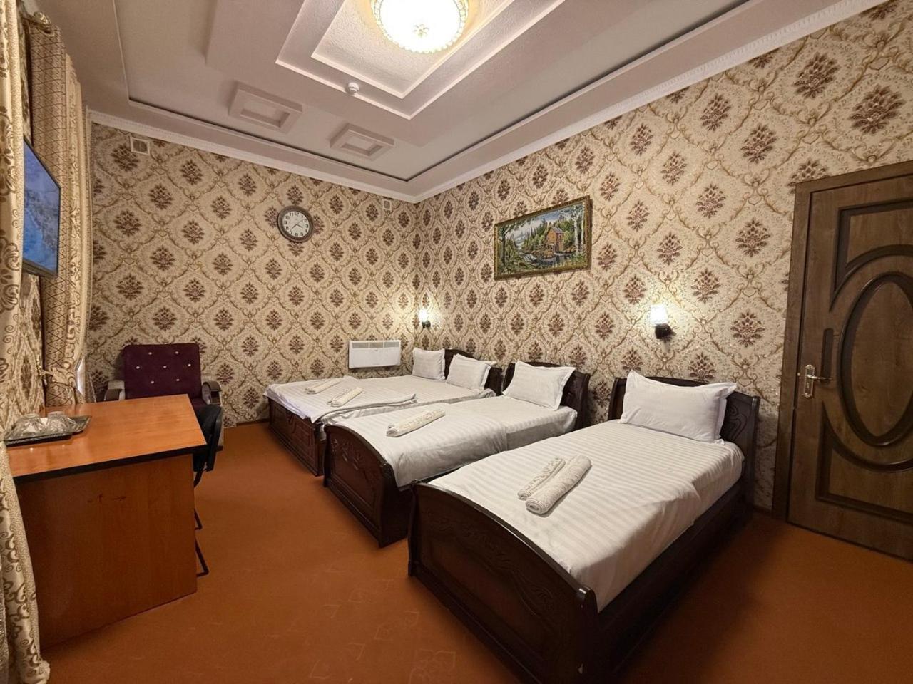 Hotel Зона Отдых Apachi В Горах Чимган Esterno foto